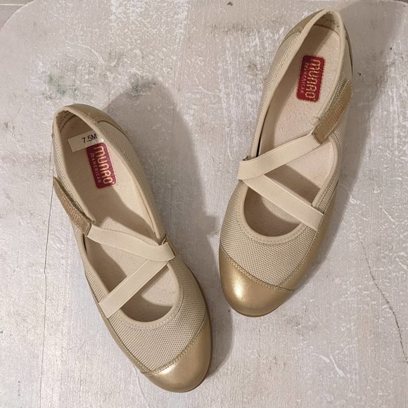 Munro American Gold and Natural Elastic Closure Ballerina Flat Size 7.5M - Picture 7 of 8